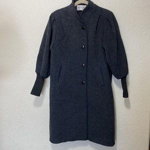 Vintage Repertoire Women’s Gray Wool Coat. Good Condition. 19 Inches Pit…
